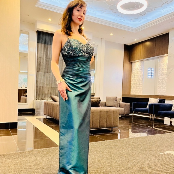 New Pretty Dress For Prom or Party - Picture 1 of 6